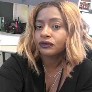 Meet your Posher, Maya